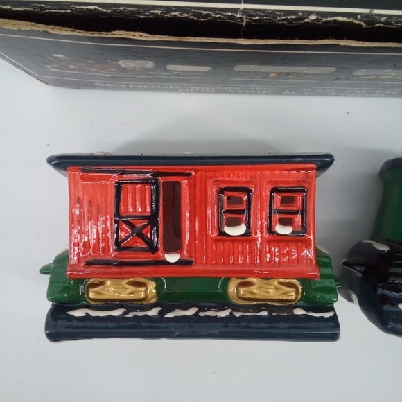 Vintage Seymour Mann Merry Christmas Light Up Train Set Made in Taiwan - Picture 6 of 16